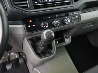 Volkswagen Crafter Volkswagen Crafter 2.0TDI 140PK L3H3 | Camera | Airco | Cruise | Betimmering | 3-Persoons - afbeelding nr 15