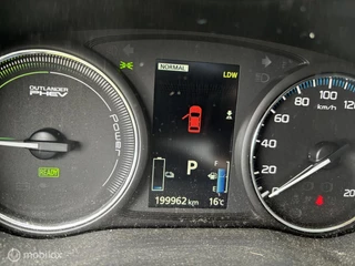 Mitsubishi Outlander Mitsubishi Outlander 2.0 PHEV instyle+ - afbeelding nr 5
