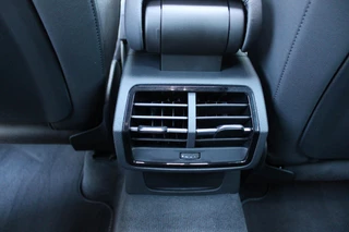 Audi Q3 Audi Q3 Sportback 35 TFSI 150PK S-TRONIC 7 S EDITION * NIEUWSTAAT * | S-LINE EXTERIEUR | S-LINE INTERIEUR | AUDI VIRTUAL COCKPIT | PANORAMISCH SCHUIF / KANTELDAK | NAVIGATIE | TWIN LEDEREN BEKLEDING ZWART MET ROTSGRIJS STIKSEL | VOORSTOELEN VERWARMBAAR | ACHTERUITRIJCAMERA | PARKEERSENSOREN VOOR / ACHTER | DODEHOEK DETECTIE |  ALARM SYSTEEM | FULL LED KOPLAMPEN INCLUSIEF LED ACHTERLICHTEN | ZWARTE HEMELBEKLEDING | AUDI SOUND SYSTEM | AMBIENTE VERLICHTING | 18