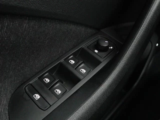 Škoda Kamiq Skoda Kamiq 1.5 TSI Business Edtion | Stoelverwarming |  Camera | Trekhaak | Carplay | Keyless | Full LED | Virtual Cockpit | Navigatie | Climate control | Parkeerhulp | Cruise control - afbeelding nr 15