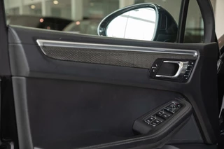 Porsche Macan Porsche Macan 3.6 Turbo|SportDesign|Keyless|CarPlay|BOSE|Carbon|Standkachel|Facelift|Dealer Onderhouden - afbeelding nr 8