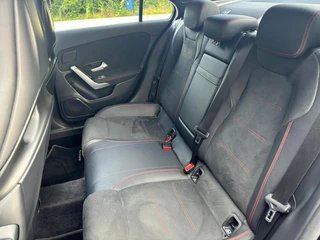 Mercedes-Benz A-Klasse Mercedes A35 AMG 4MATIC Limousine /Pano/Kuipstoelen/Sfeer!! - afbeelding nr 31