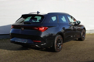 CUPRA Leon Sportstourer CUPRA Leon Sportstourer 1.4 e-Hybrid 245 VZ // Sfeerverlichting - Camera - CarPlay / Android Auto - 19 inch - Navi - LED - Inclusief 12 mnd. Garantie - afbeelding nr 3