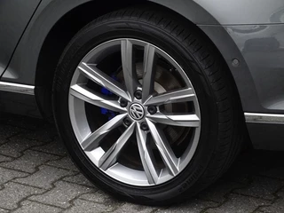 Volkswagen Passat Volkswagen Passat Variant TSI GTE 218PK DSG / Highline / R-Line / LED - afbeelding nr 46