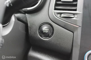 Renault Mégane Estate Renault Megane Estate 1.3 TCe Limited 140 PK, Stoel verwarming, Pdc voor + achter, Clima, App connect, Cruise, Navi. - afbeelding nr 35