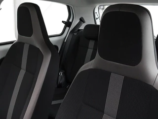 Volkswagen up! Volkswagen Up! 1.0 BMT high up! | Cruise control | Airco |  Bleutooth | LMV 15 inch | Parkeersensoren achter | Radio | LED dagrijverlichting - afbeelding nr 6
