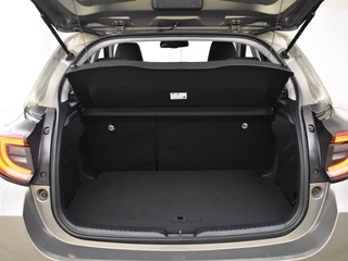 Toyota Yaris Toyota Yaris 1.5 Hybrid Dynamic Limited | Stuur en Stoelverwarming | Apple & - afbeelding nr 14