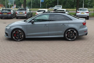 Audi RS3 Audi RS3 Limousine 2.5 TFSI quattro / Full option! / Panoramadak / Camera / RS Seats / 19'' / Matrix LED / Virtual Cockpit / B&O / DAB / Audi Magnetic Ride / Navigatie / Stoelverwarming / ACC - afbeelding nr 7