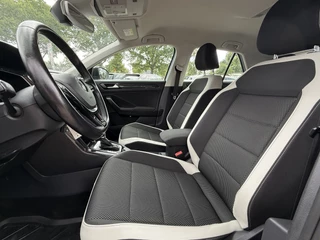 Volkswagen T-Roc Volkswagen T-Roc 2.0 TSI 4Motion Sport Automaat/Climate control/Led/Trekhaak - afbeelding nr 3
