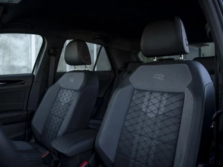 Volkswagen T-Roc Volkswagen T-Roc 1.5TSi 150pk R-Line | LED Matrix | DAB | App Connect | 18