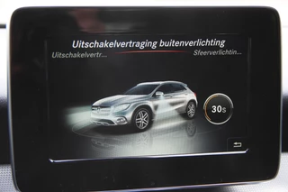 Mercedes-Benz GLA Mercedes-Benz GLA 200 Premium Pano-dak | Trekhaak | Xenon-LED | Navi | ECC | PDC | Cruise | Half-Leder | Sportstoelen | Stoelverw | LMV18'' | Goede banden | Zeer nette - afbeelding nr 17
