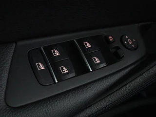 BMW 5 Serie BMW 5-serie 540d xDrive M Sport | Panoramadak | Head-Up |  Adaptive cruise | Carplay | Alcantara | Harman/Kardon | Stoelverwarming | Trekhaak | Sfeerverlichting - afbeelding nr 41