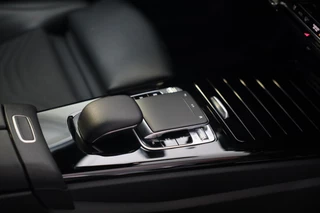 Mercedes-Benz A-Klasse Mercedes-Benz A-klasse 180 AMG 45 Look / AUT / Cruise Control / Camera / F1 Flippers / Navi / Led / Pdc / Xenon / 20 Inch - afbeelding nr 14