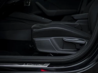 Škoda Octavia Škoda Octavia Combi 1.5 TSI MHEV Business Edition Plus | Matrix LED | Lounge Interieur | Chrome pakket | Stoel-, Stuur- & voorruitverwarming | Navi 13inch | Wireless App-connect | El. achterklep m.sensor | ACC | Winterpakket - afbeelding nr 46