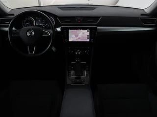 Škoda Superb Skoda Superb 1.4 TSI Ambition | Panoramadak | Stoelverwarming | Trekhaak | Carplay | Memory | Navigatie | Climate control - afbeelding nr 10