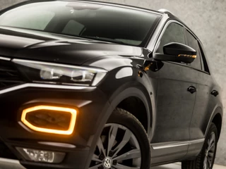 Volkswagen T-Roc (DIGITAL COCKPIT, APPLE CARPLAY, GROOT NAVI, CLIMATE, LEDER, SPORTSTOELEN, ADAPTIVE CRUISE, SFEERVERLICHTING, MODE KNOP, LED KOPLAMPEN, PARKEERSENSOREN, NIEUWE APK, NIEUWSTAAT) - afbeelding nr 32