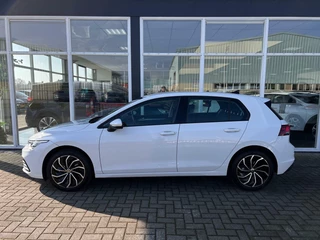 Volkswagen Golf Volkswagen Golf 1.0 TSI Life Business | Stoelverwarming | Climate Control | Navi | Apple Carplay/Android Auto | PDC | Adaptive Cruise Control | Stuurwielverwarming | Sfeerverlichting | - afbeelding nr 2