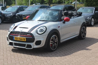 MINI Cooper Cabrio MINI Cooper Cabrio Mini 2.0 John Works Chili / Full options / Camera / JCW Package / Head-up display / DAB / Harman Kardon - afbeelding nr 4