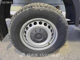 Volkswagen Crafter Volkswagen Crafter 177pk Automaat Laadklep Bakwagen Airco Camera Meubelbak Koffer 19m3 Airco - afbeelding nr 15