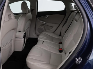 Volvo V40 Volvo V40 Cross Country 2.0 D2 Ocean Race | Leder | Stoelverwarming |  Trekhaak | Climate control | Bluetooth | Cruise control - afbeelding nr 8