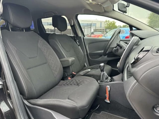 Renault Clio Renault Clio Estate 0.9 TCe Limited Navi Cruise Climate Lichtmetaal - afbeelding nr 14