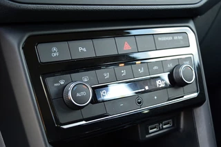 Volkswagen T-Cross Volkswagen T-Cross 1.0 TSI Life Business Rijklaarprijs-Garantie Apple CarPlay airco 16 Inch - afbeelding nr 21