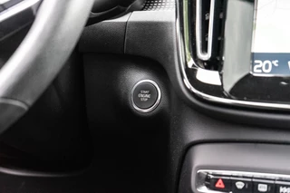 Volvo XC40 Volvo XC40 2.0 T4 R-Design Pano / Camera / ACC - afbeelding nr 19
