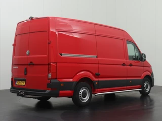 Volkswagen Crafter Volkswagen Crafter 2.0TDI 177PK DSG Automaat L3H3 | Navigatie | Camera | Airco | 3000Kg Trekhaak - afbeelding nr 2