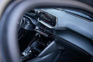 Peugeot 208 Peugeot 208 1.2 PureTech GT-Line*LED*AUTOMAAT*CARPLAY*CAMERA - afbeelding nr 28