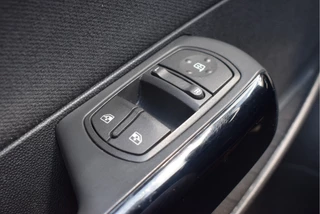 Opel Corsa Opel Corsa 1.2-16V BlitZ | NL-Auto | Climate Control | Stoel- & stuurverwarming - afbeelding nr 14