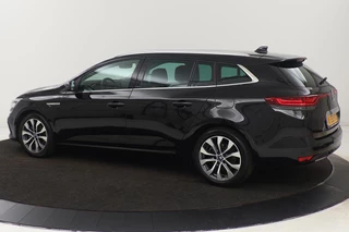 Renault Mégane Renault Mégane 1.6 E-Tech Plug-In Hybrid Business Edition One | Head-Up | Leder | Stoel & stuurverwarming | Camera | BOSE Sound | Keyless | Navigatie | Full LED - afbeelding nr 2
