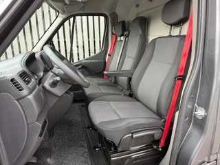 Renault Master Renault Master T35 2.3 dCi 180 PK L2 H2 Energy Work Edition - afbeelding nr 4