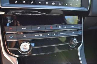 Jaguar XE Jaguar XE 2.0t R-Sport AUT | Elek. stoel | Camera | 200 PK | - afbeelding nr 19
