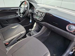 Volkswagen up! Volkswagen Up! 1.0 BMT Colour Edition / AIRCO / LM. VELGEN / ENZ. - afbeelding nr 13