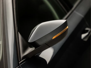 Škoda Octavia Automaat (APPLE CARPLAY, GROOT NAVI, VIRTUAL COCKIT, CAMERA, STOELVERWARMING, SPORTSTOELEN, LED KOPLAMPEN, CRUISE, PARKEERSENSOREN, NIEUWE APK, NIEUWSTAAT) - afbeelding nr 41