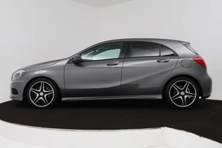 Mercedes-Benz A-Klasse Mercedes-Benz A-klasse 180 AMG Automaat (PARKEERSENSOREN, NAVIGATIE, BLUETOOTH, AIRCO) - afbeelding nr 2