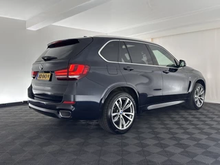 BMW X5 BMW X5 xDrive30d High Executive M-Sport-Pack Aut. *PANO | LUXURY-LEATHER | FULL-LED | ADAPTIVE-CRUISE | BLINDSPOT | MEMORY-PACK | HARMAN/KARDON-AUDIO | HEAD-UP | KEYLESS | CAMERA | COMFORTSEATS | SHIFT-PADDLES | TOWBAR | 20''ALU* - afbeelding nr 6