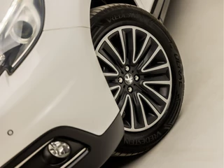 Peugeot 2008 Automaat (APPLE CARPLAY, NAVIGATIE, CAMERA, CLIMATE, CRUISE, SPORTSTOELEN, PARKEERSENSOREN, NIEUWE APK, NIEUWSTAAT) - afbeelding nr 32