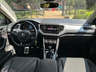 Volkswagen T-Roc Volkswagen T-Roc 1.0 TSI | Camera | CarPlay | Dode Hoek Detectie | Elektirsche Achterklep | Dealer Onderhouden | - afbeelding nr 5