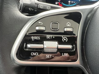 Mercedes-Benz CLA Navigatie Trekhaak Panoramadak Elek. Stoelen Leer Stoelverwarming DAB Keyless Getint Glas  NL Auto BTW - afbeelding nr 32