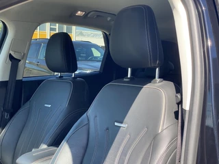Ford Kuga Ford Kuga 2.5 PHEV Vignale 225pk | Driver Assistance Pack | Technology Pack | Winterpack | Trekhaak | 1.500kg Trekgewicht - afbeelding nr 35