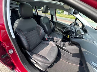 Peugeot 2008 Peugeot 2008 1.2 Puretech GT-Line '' Trekhaak - Camera - Leer '' - afbeelding nr 24