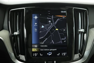 Volvo V60 Volvo V60 2.0 T4 Inscription | Trekhaak | Harman/Kardon | Stoel & stuurverwarming | Leder | Standkachel | Camera | Carplay | Full LED | Navigatie | Memory - afbeelding nr 13