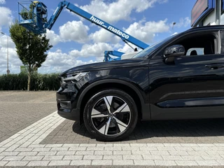 Volvo XC40 Volvo XC40 T4 Plug-In Hybrid R-Design | Trekhaak | Keyless Entry | Park. Camera | Stoelverwarming | Voorruitverwarming | - afbeelding nr 2
