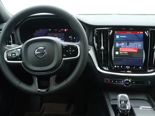 Volvo V60 Volvo V60 2.0 B3 Plus Dark | Sportstoelen | Zwarte hemel | Camera - afbeelding nr 7