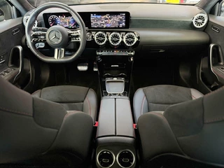 Mercedes-Benz A-Klasse Mercedes A-klasse 200 AMG Aut*Led*Sfeerver.*Navi*Car-Play - afbeelding nr 9