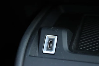 Citroën C4 Citroen C4 1.2 130PK FEEL PACK | NAVIGATIE | HEAD UP DISPLAY | ACHTERUITRIJ CAMERA | APPLE CARPLAY/ANDROID AUTO | LICHTMETALEN VELGEN | PARKEER SENSOREN | CLIMATE CONTROL | AFNEEMBARE TREKHAAK | EXTRA GETINTE ACHTER RUITEN | - afbeelding nr 32