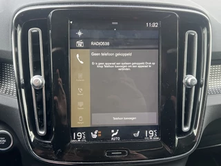 Volvo XC40 Navigatie Trekhaak Panoramadak Leder Elek stoelen Standkachel 360 Camera Intellisafe Carplay NL Auto Vol - afbeelding nr 17