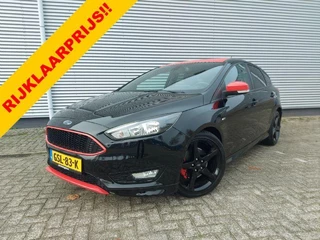 Ford Focus - 413864795-0