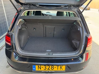 Volkswagen Golf Volkswagen Golf 1.5 TSI Highline Business R - afbeelding nr 11
